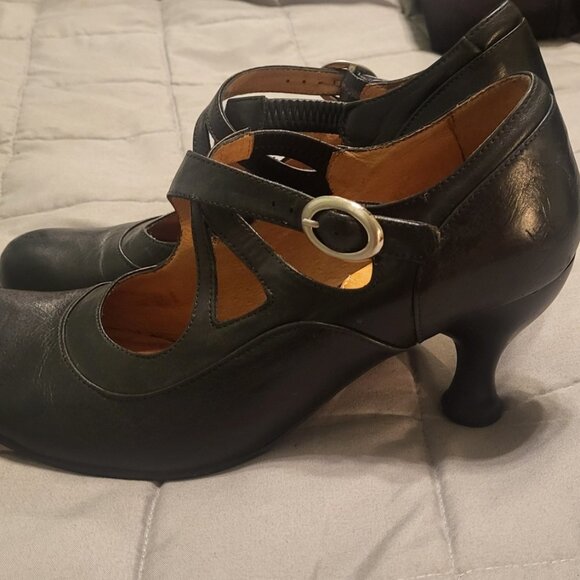 John Fluevog Mary Janes Sz. 9 - Picture 1 of 5